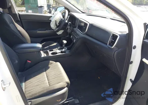 2021 Kia Sportage Lx z USA, uszkodzony, nr VIN KNDPM3AC1M7894309